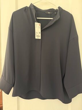 NWT Uniqlo Women's Dark Navy Relaxed Button-Neck Blouse